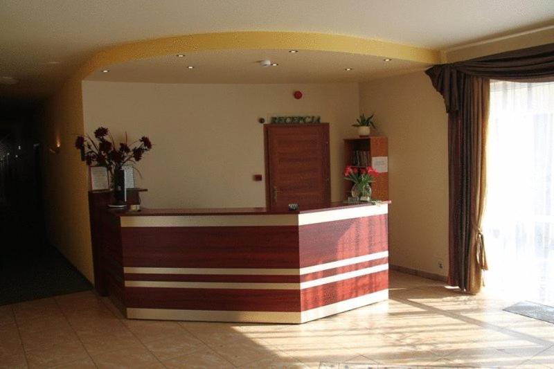 Hotel Przylesie Sieroslaw  Ngoại thất bức ảnh