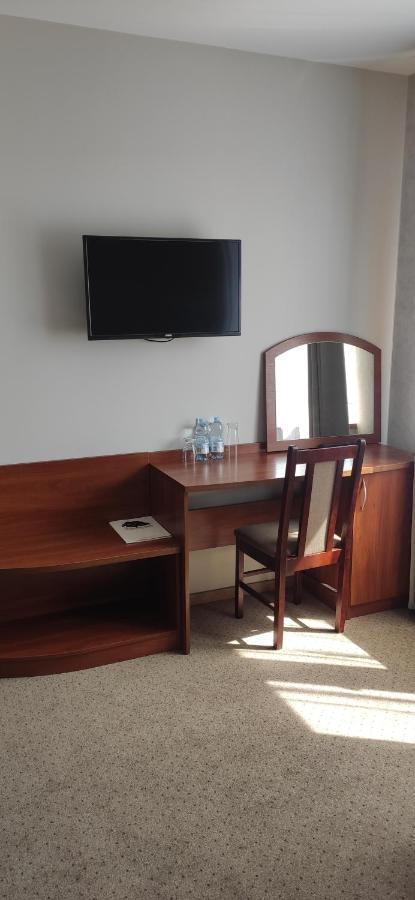 Hotel Przylesie Sieroslaw  Ngoại thất bức ảnh