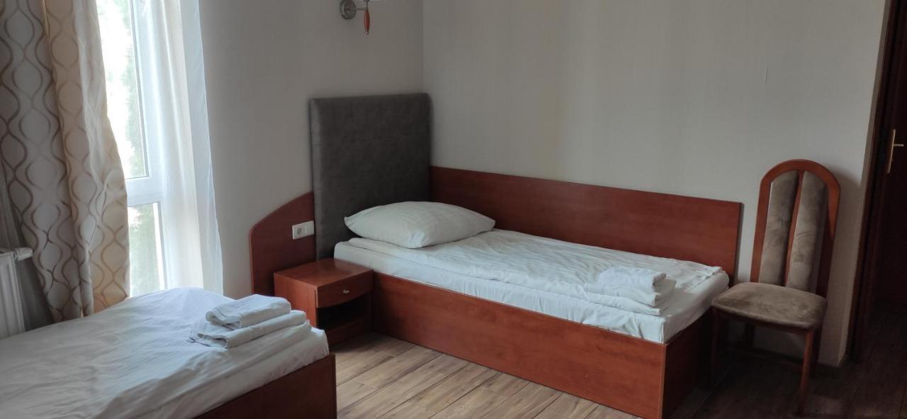 Hotel Przylesie Sieroslaw  Ngoại thất bức ảnh