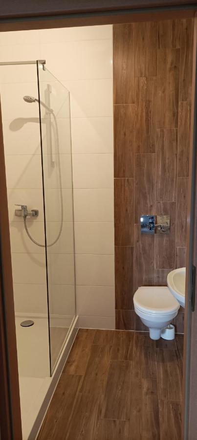 Hotel Przylesie Sieroslaw  Ngoại thất bức ảnh