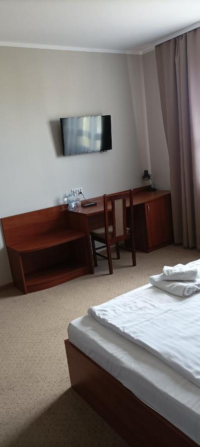 Hotel Przylesie Sieroslaw  Ngoại thất bức ảnh